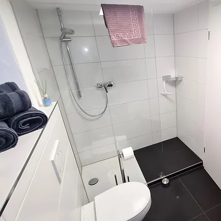 Appartement Moderne Business-wohnung Wlan, Parkplatz & Ruhige Lage Nahe Stuttgart