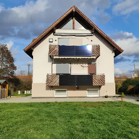 Moderne Business-Wohnung Wlan, Parkplatz & Ruhige Top Lage Nahe Stuttgart *