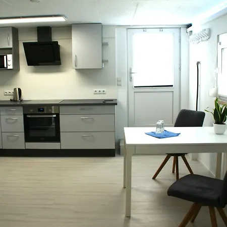 Moderne Business-Wohnung Wlan, Parkplatz & Ruhige Top Lage Nahe Stuttgart נורטינגן